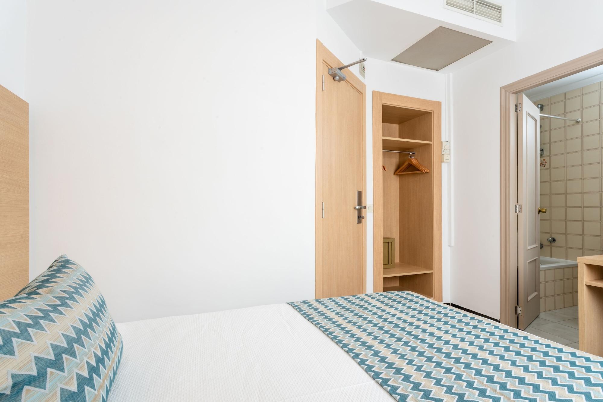 Hotel Riutort Ел Аренал Екстериор снимка