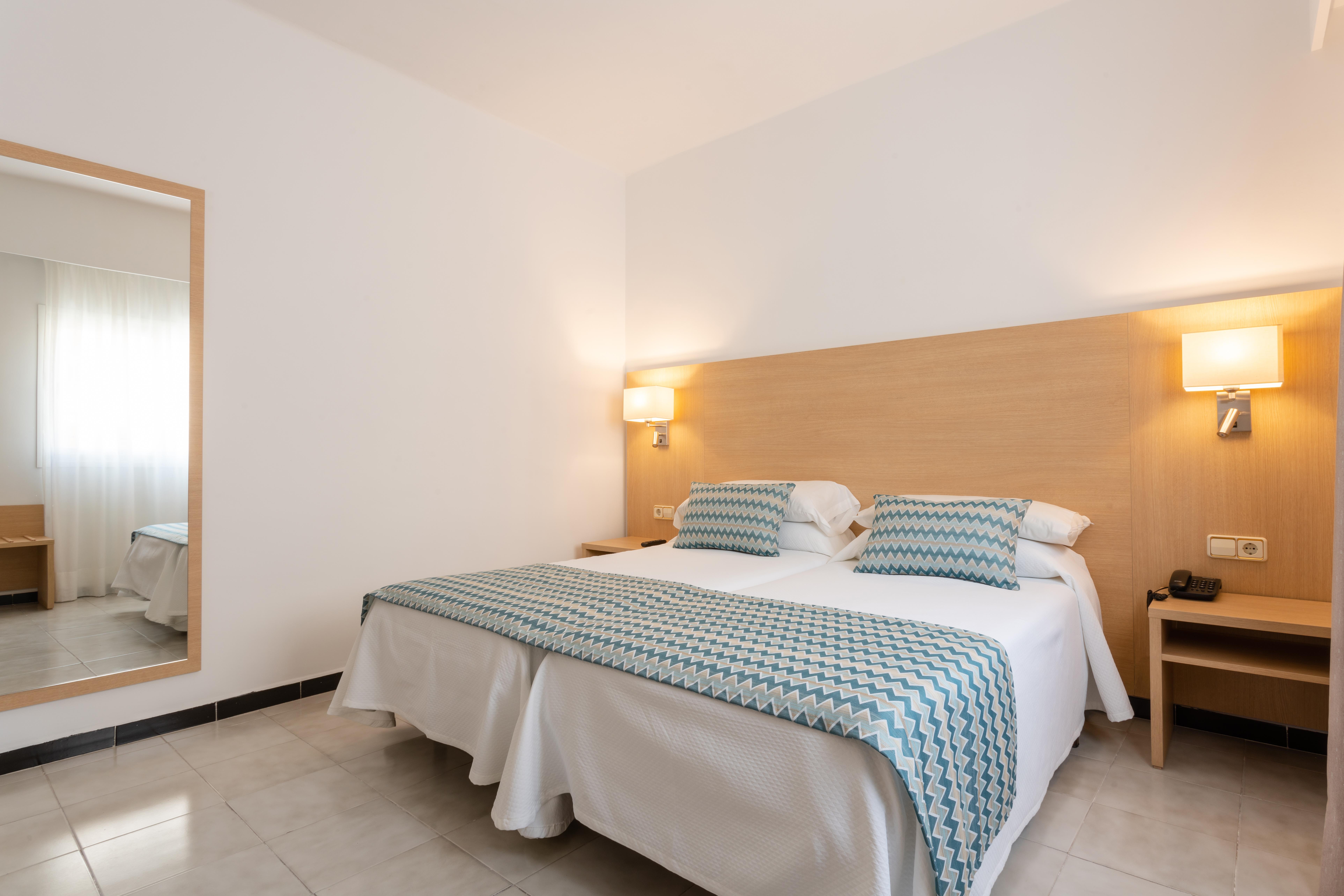 Hotel Riutort Ел Аренал Екстериор снимка