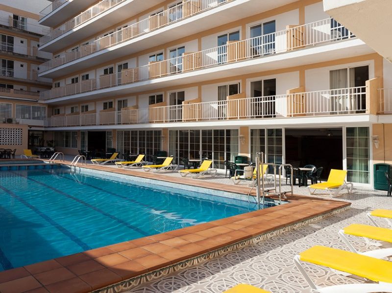 Hotel Riutort Ел Аренал Екстериор снимка
