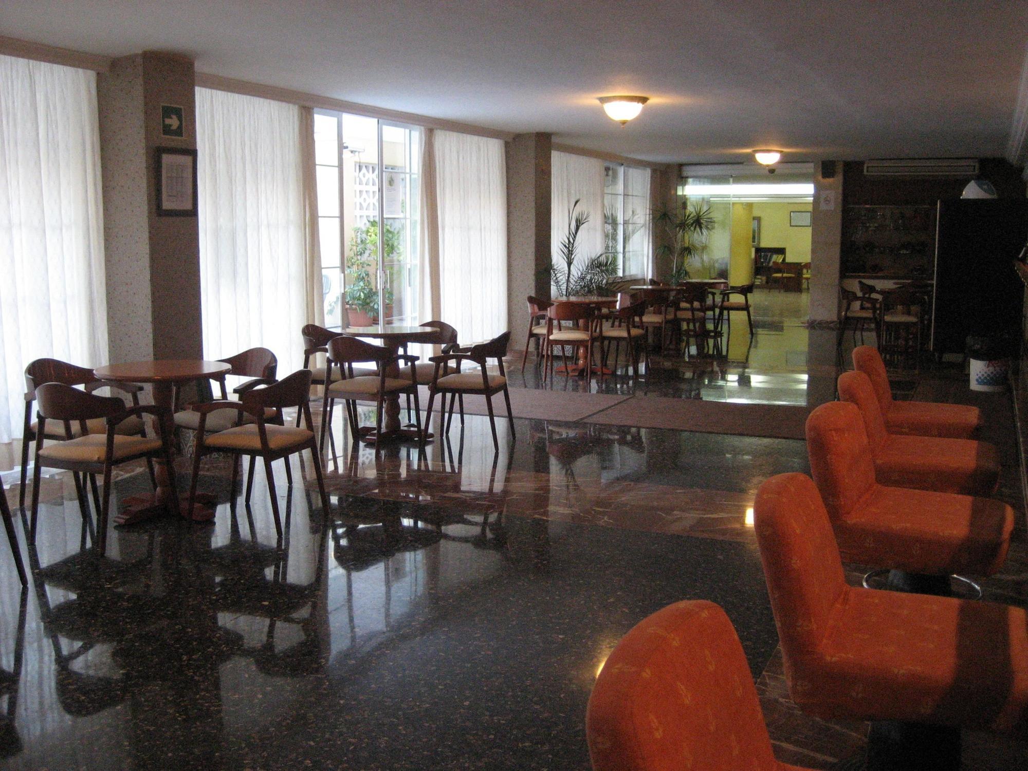 Hotel Riutort Ел Аренал Екстериор снимка